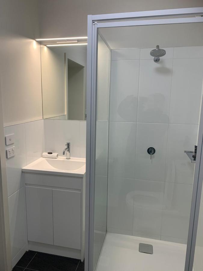 Queens Arms Hotel Longford المظهر الخارجي الصورة